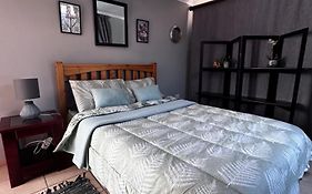 Chezbelle, Self-Catering 2 Sleeper In Constantia With Self Check-In